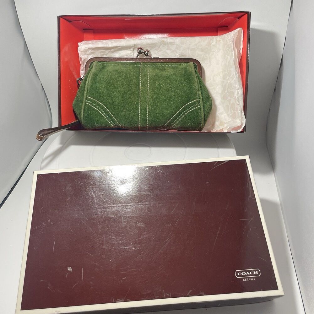 Vtg Coach Green Suede Kisslock Wristlet Clutch Leather Trim Wrist Strap Box Tag